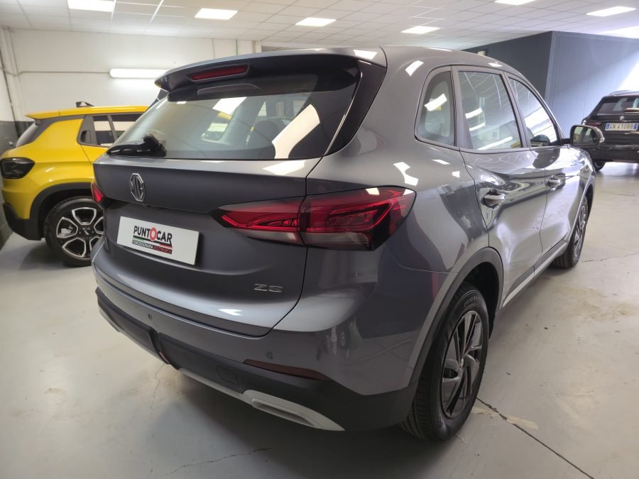 MG ZS · foto 2